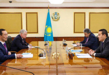 Әлихан Смайылов Саха Республикасының басшысымен кездесті