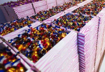 Бір тонна кәмпитті қолды қылған алаяқ ұсталды