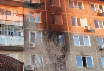В Атырау из горящей квартиры эвакуировано 6 человек