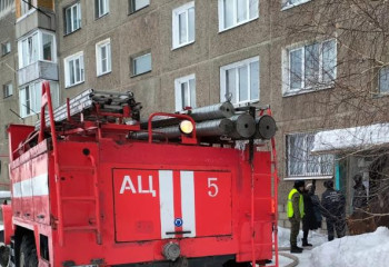 20 человек эвакуировали из-за пожара в многоэтажке в Караганде