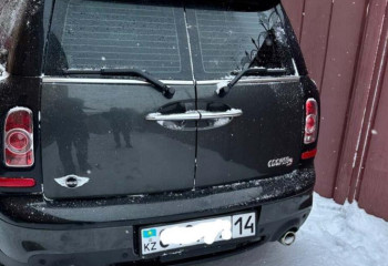 Павлодар тұрғыны АҚШ-тан әкелген көлігін 10 жылдан кейін заңдастырды