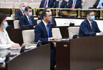 Маулен Ашимбаев избран спикером Сената