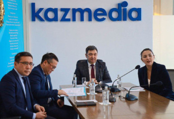 Kazakh Minister of Information and Social Development  meets  with representative of LinkedIn