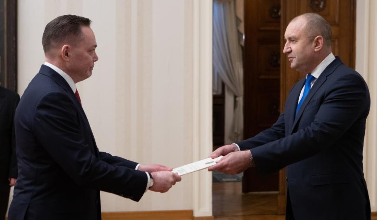 Ambassador of Kazakhstan presents letters of credence to President of ...