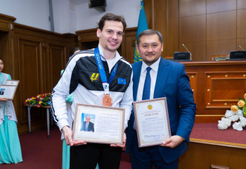 Саясат Нурбек встретился с победителями ХХХI Всемирной зимней Универсиады