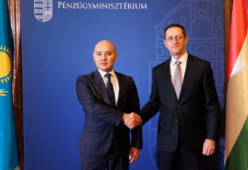 9 Меморандумов о сотрудничестве подписали глава МНЭ Казахстана и министр финансов Венгрии