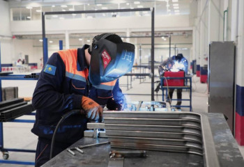 ИИДМ басшысы елордадағы кәсіпорындардың қызметімен танысты