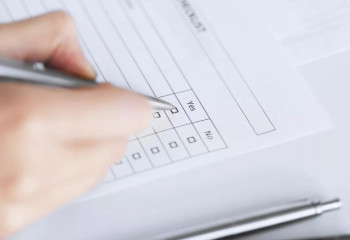 Соцопрос - большинство казахстанцев выступает за многопартийный Мажилис