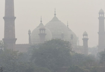 19 погибших и более 90 раненых: взрыв произошел в мечети пакистанского Пешавара