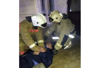 Оралда мектеп өртеніп, күзетші газдан уланды