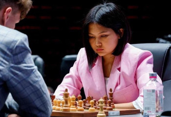 Бибисара Асаубаева заявила, что победа над Карякиным придала ей уверенности