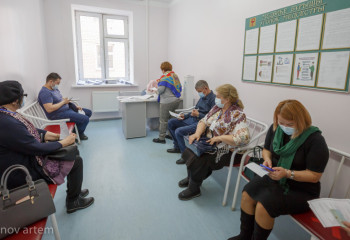 Президент поручил экстренно решить проблему очередей в поликлиниках Астаны