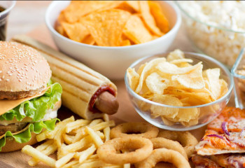 Фаст-фуд тағамдары денсаулыққа қалай әсер етеді?