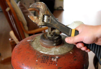 Пьяный житель Кокшетау хотел взорвать газовый баллон в квартире