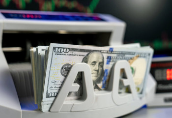 В январе Нацбанк купил 120 млн долларов для поддержания валютной доли ЕНПФ