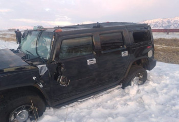 В области Жетысу водитель Hummer погиб в результате ДТП