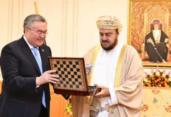 Впервые за 30 лет: глава МИД РК прибыл с официальным визитом в Султанат Оман