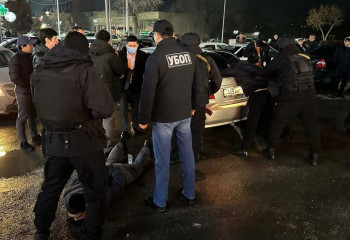 Вооруженную разборку в стиле 90-х хотели устроить в Шымкенте