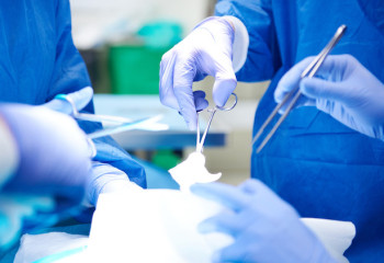 В Семее из мозга девушки извлекли огромную эхинококковую кисту