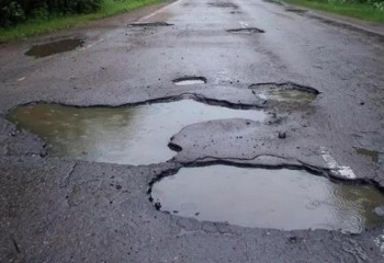 В Павлодарской области более 30 км автодорог требуют ремонта