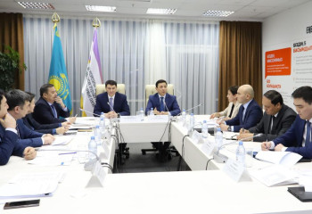 Алтай Кульгинов провел совещание по вопросам работы «Цифровой карты семьи»