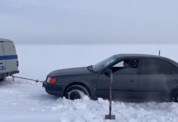 Құтқарушылар қар құрсауынан үш адамды құтқарды