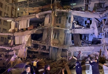 Түркияда жер сілкінісінен 76 адам қайтыс болды