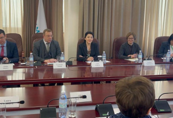 Представитель ВОЗ ознакомился с программами здравоохранения в Казахстане