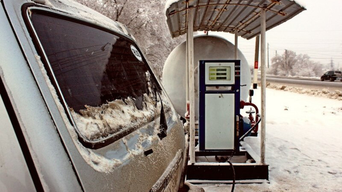 Жители Уральска жалуются на отсутствие газа на заправках