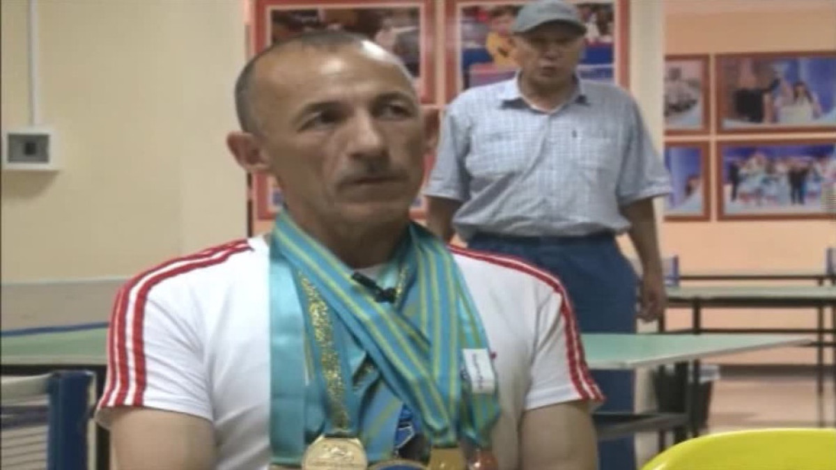 Участник паралимпийских игр из Туркестанской области собрал коллекцию винтажной аппаратуры