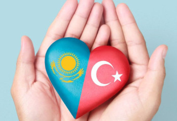 Еріктілер Түркияда зардап шеккендерге гуманитарлық көмек жинай бастады