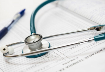 Ажар Гиният указала на проблемные вопросы здравоохранения