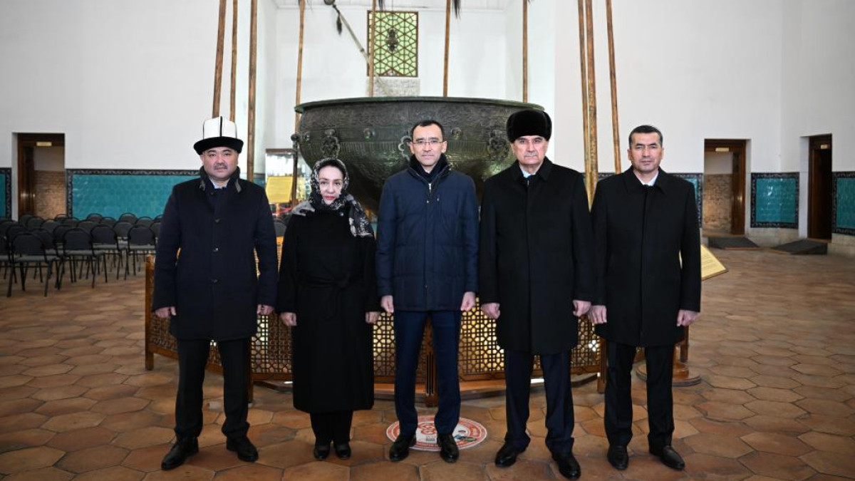 Делегации Палат Парламентов стран Центральной Азии прибыли на форум в Туркестан