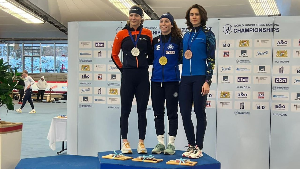 Алина Дауранова завоевала бронзу на Чемпионате мира по конькобежному спорту