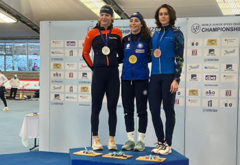 Алина Дауранова завоевала бронзу на Чемпионате мира по конькобежному спорту