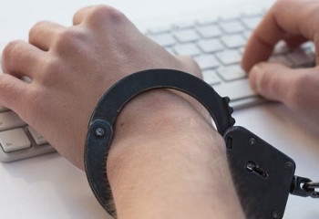 14 подозреваемых в интернет-мошенничествах задержали в области Жетісу