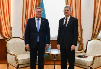 Kazakh FM receives the U.S. Ambassador