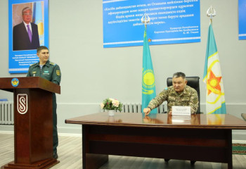 Университет студенттері Десанттық-шабуылдау әскерлерінің офицерлерімен кездесті