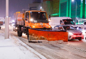 Елордада қар күреу жұмысына екі мыңнан аса адам жұмылдырылды