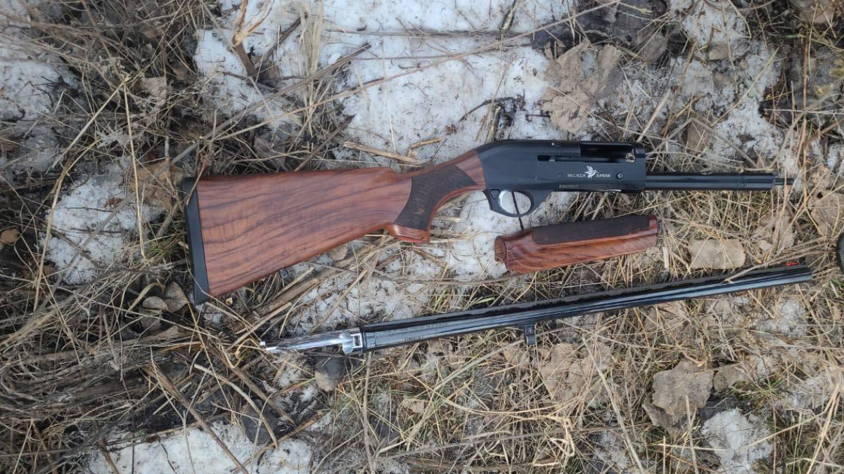 Схрон похищенного оружия нашли в Алматинской области