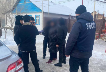 Қызылордада танысынан 5 млн теңге бопсалаған әйел ұсталды