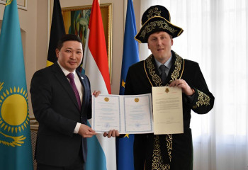 Бельгияда Қазақстанның Құрметті консулына патент табысталды