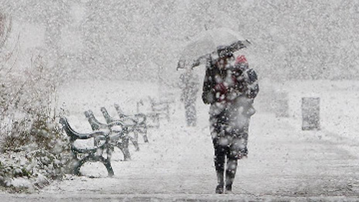 Погоду с осадками и метель прогнозируют синоптики на 14 февраля в Казахстане
