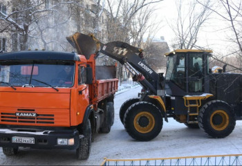 За ночь из Астаны вывезли 12 тысяч кубометров снега