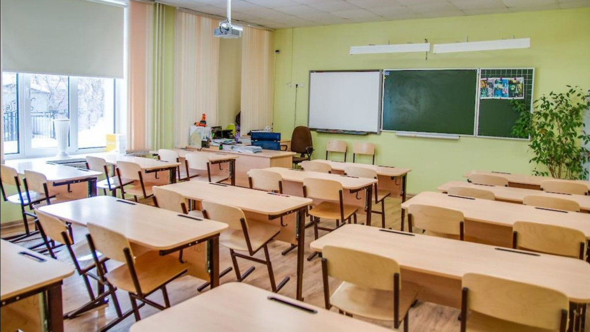 Алихан Смаилов поручил повысить безопасность в школах