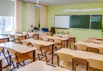 Алихан Смаилов поручил повысить безопасность в школах