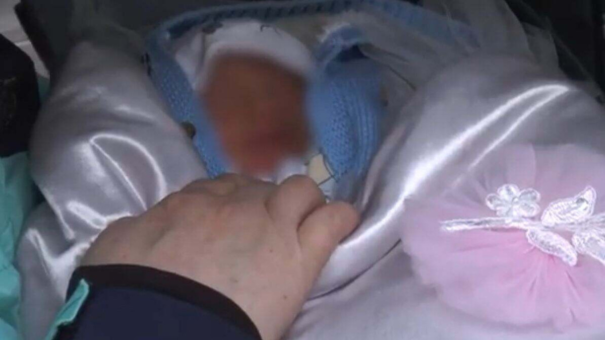 Родители пытались продать новорожденного малыша в Алматы