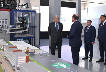 Глава государства посетил завод по производству пестицидов «Астана-Нан Chemicals»