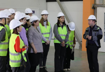Елордалық студенттер өнеркәсіптік кәсіпорындарды аралап қайтты