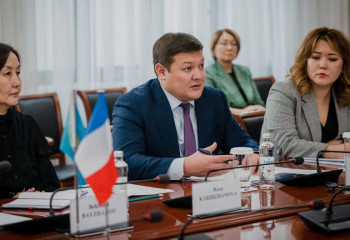 Выставку казахского искусства хотят провести в Лувре